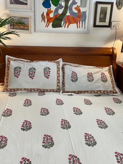 Mughal_Rose_Block_Print_Bedsheet_BDHBWT003_featured
