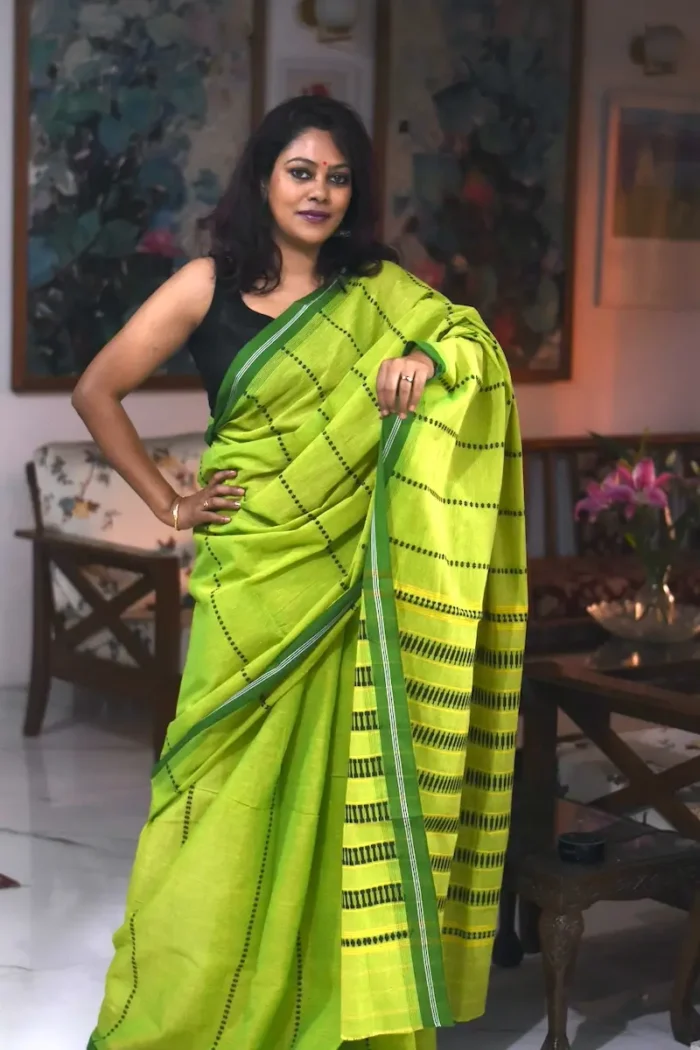 Green_Begumpuri_Cotton_Saree_SABGGR002_gallery_2