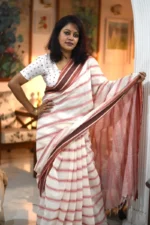 Red_white_begumpuri_cotton_saree_SABGWTOO2_featured
