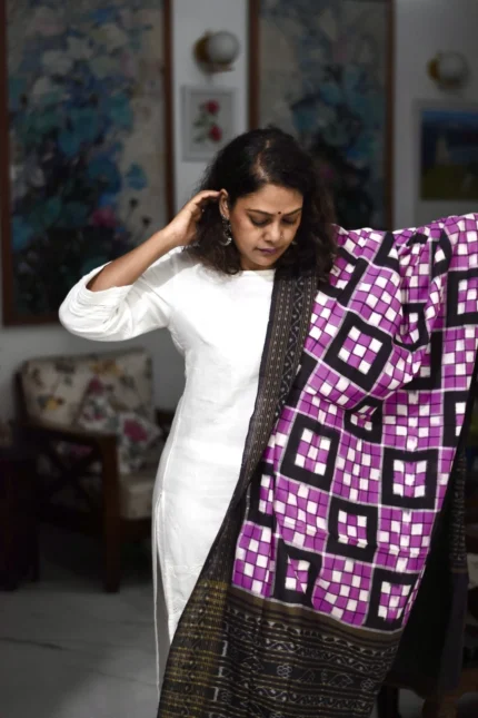 handwoven_double_ikkat_cotton_dupatta_DUIKPI001_featured