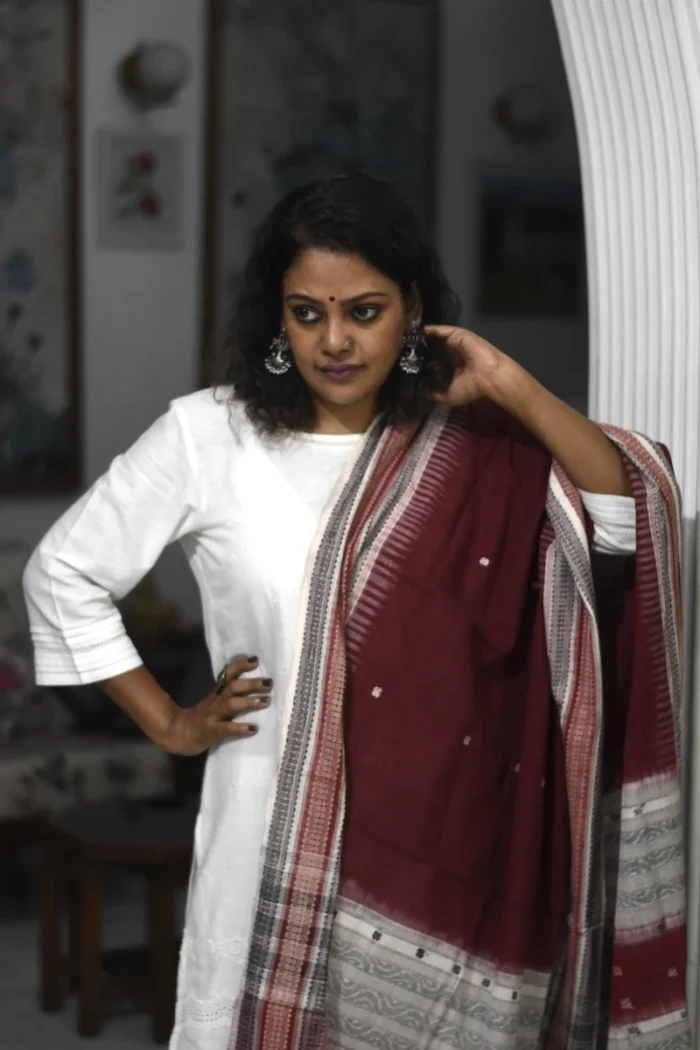 handwoven_kotpad_cotton_dupatta_DUIKMROO1_gallery_2