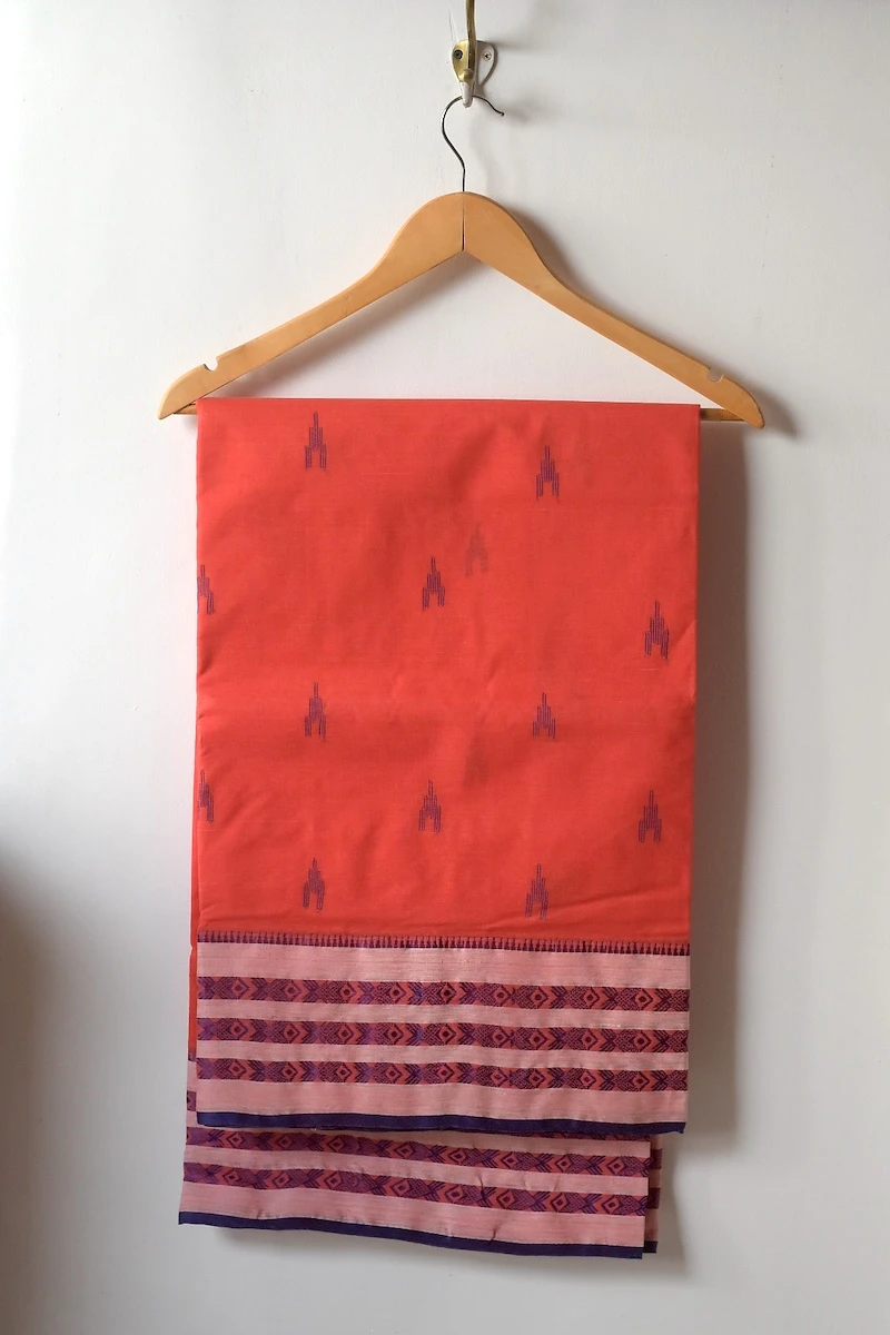 Red_handwoven_Dhaniakhali_cotton_saree_featured Red Dhaniakhali Handwoven Cotton Saree - Image 1